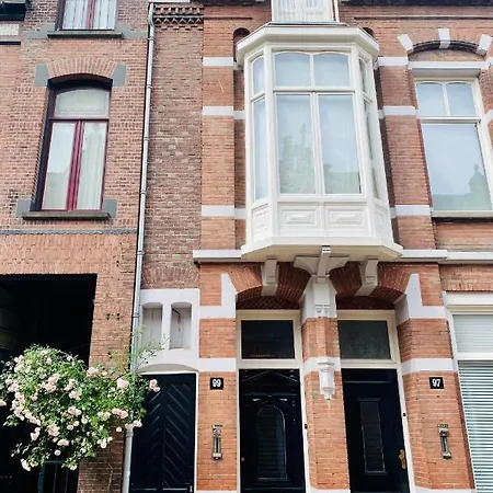 Ninet7 Bed & Breakfast Tilburg