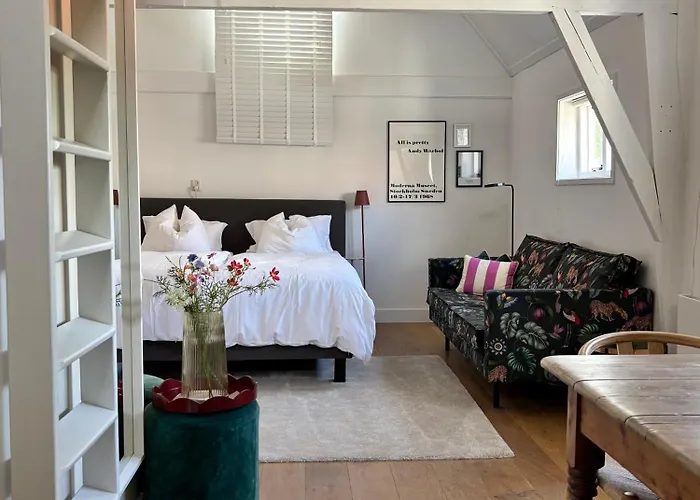 Ninet7 Bed & Breakfast Tilburg